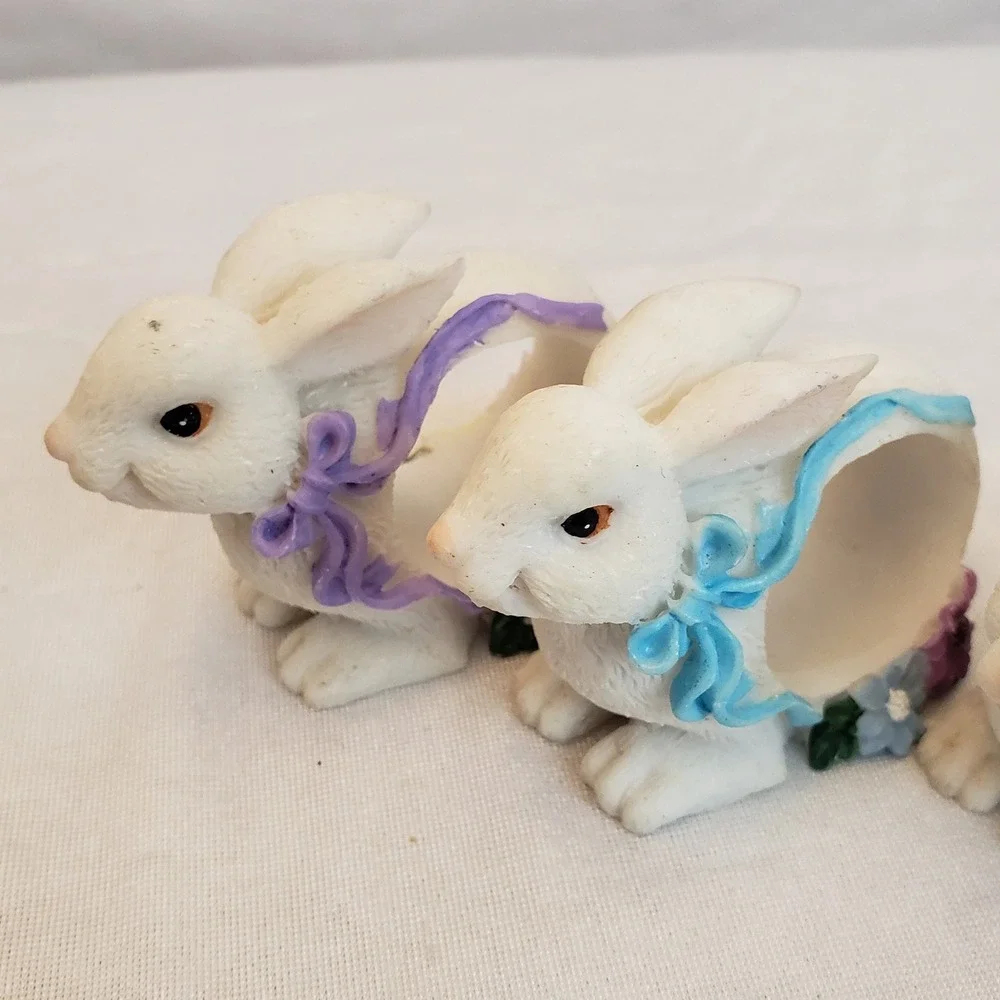 Set of 4 Bunny Napkin Rings Holders Flowers Ribbons Purple Blue‎ Pink Yellow